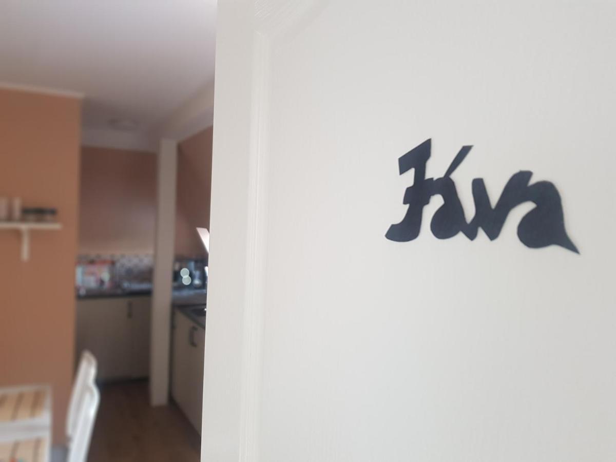 ホテル Ketpava Vendeghaz イゴル エクステリア 写真